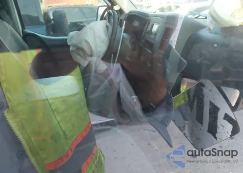 2014 Nissan Nv Cargo Nv2500 Hd Sv V8 from USA, damaged, VIN 1N6AF0LY1EN106677